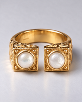 Royal Bygone Ring | Mother of Pear | Gold Vermeil