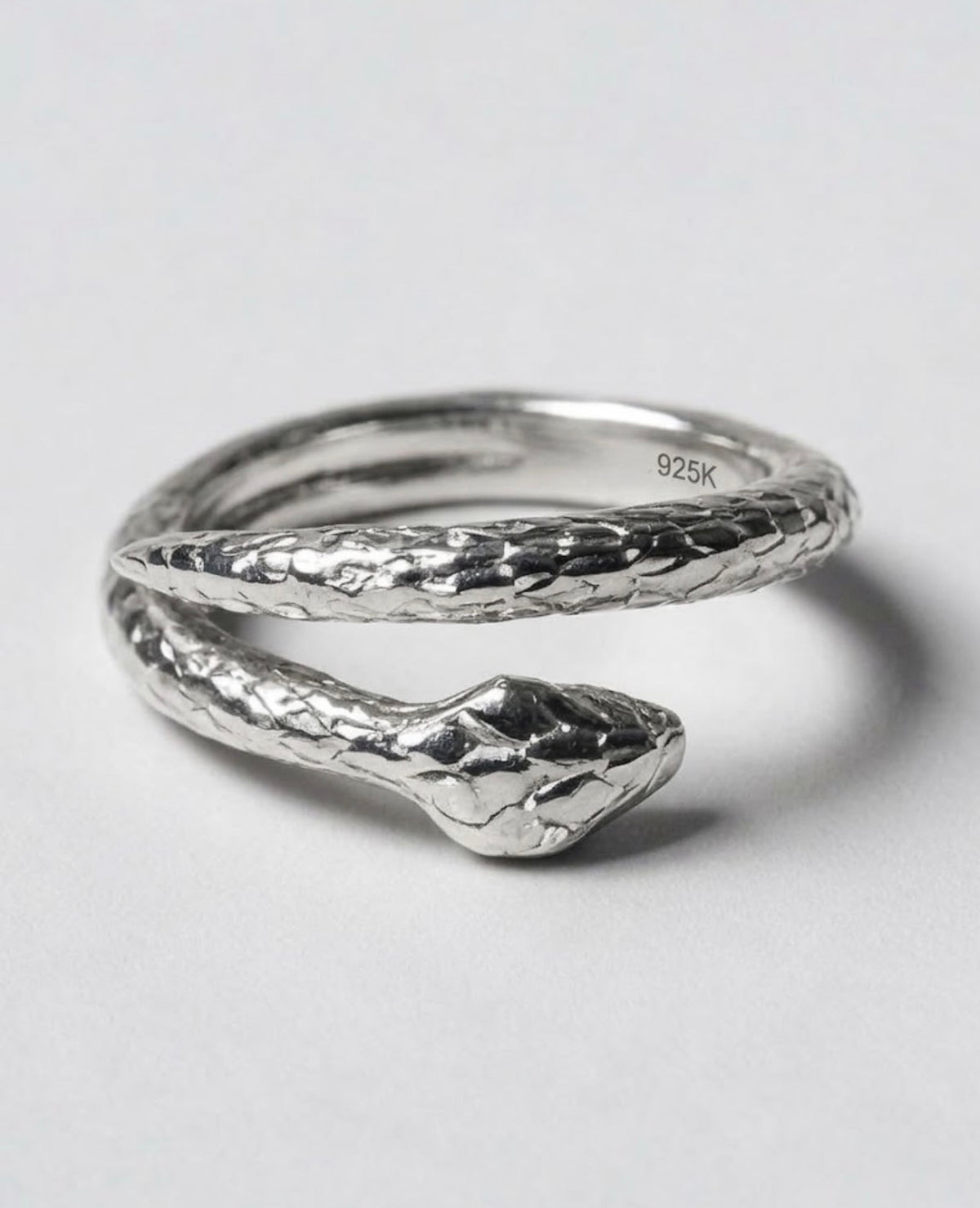 Pinky Snake Royal Ring